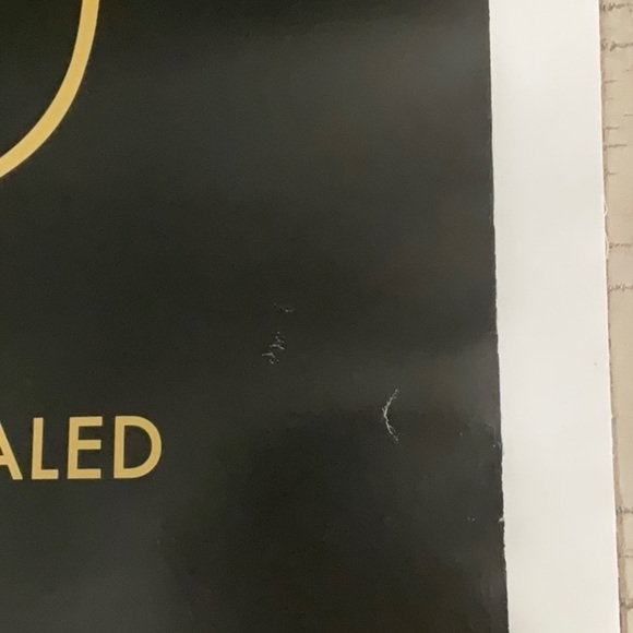 Les Codes de Chanel / Beauty Secrets Revealed. Chanel Inc., 2010. - Picture 6 of 7